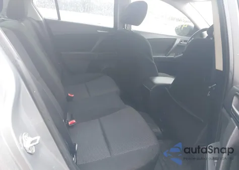 2013 Mazda Mazda3 I Sv z USA, uszkodzony, nr VIN JM1BL1TF2D1761375